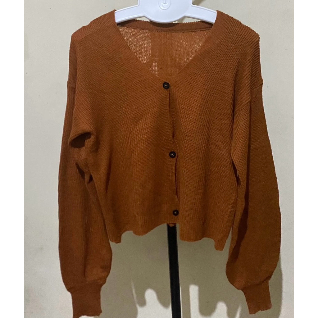Preloved cardigan rajut crop