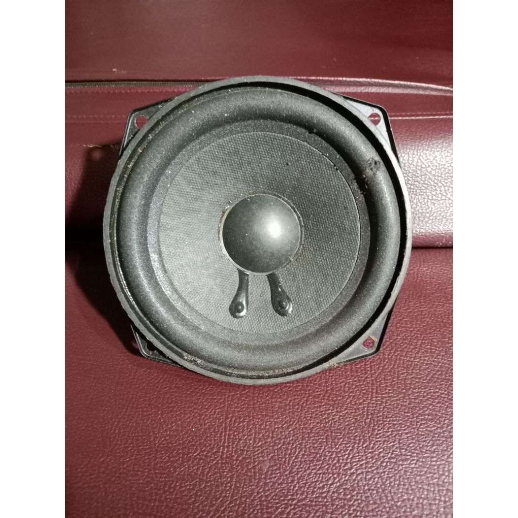 Speaker 5 in..4 ohm..30 Watt..