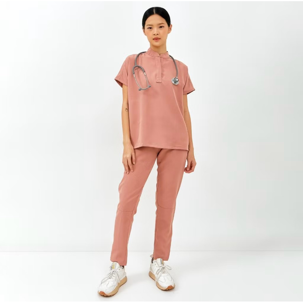 scrub snug warna peach