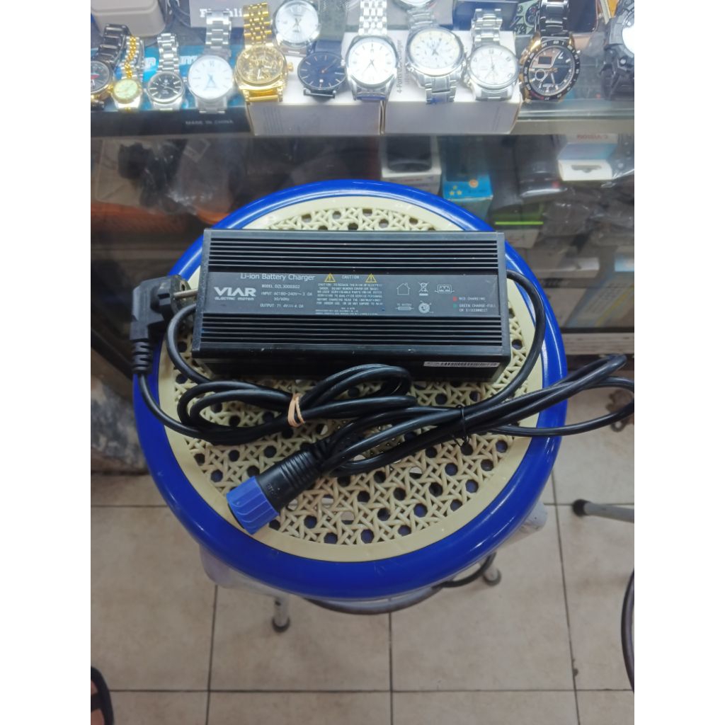 Charger Motor Listrik Viar Q1