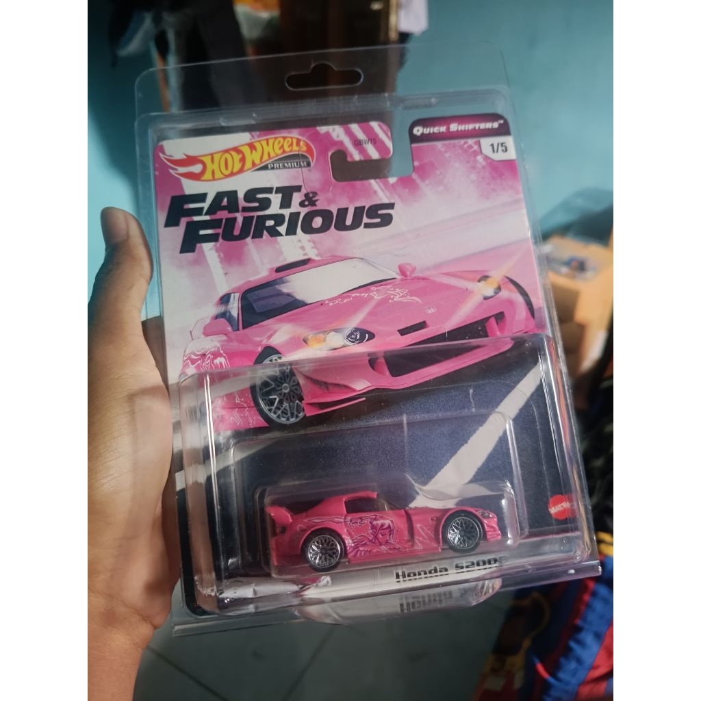 Hw Premium Suki pink S2000