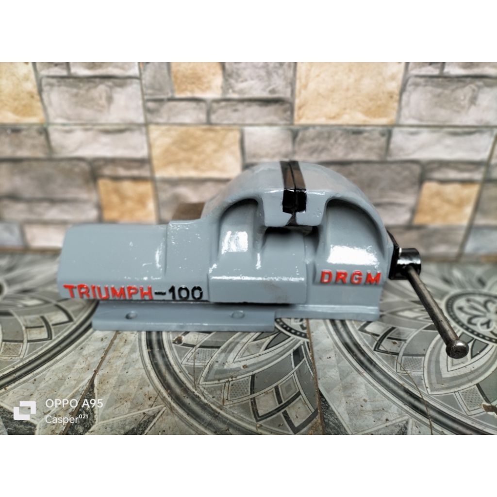 Ragum Besi 4" Inchi TRIUMPH - 100 Germany