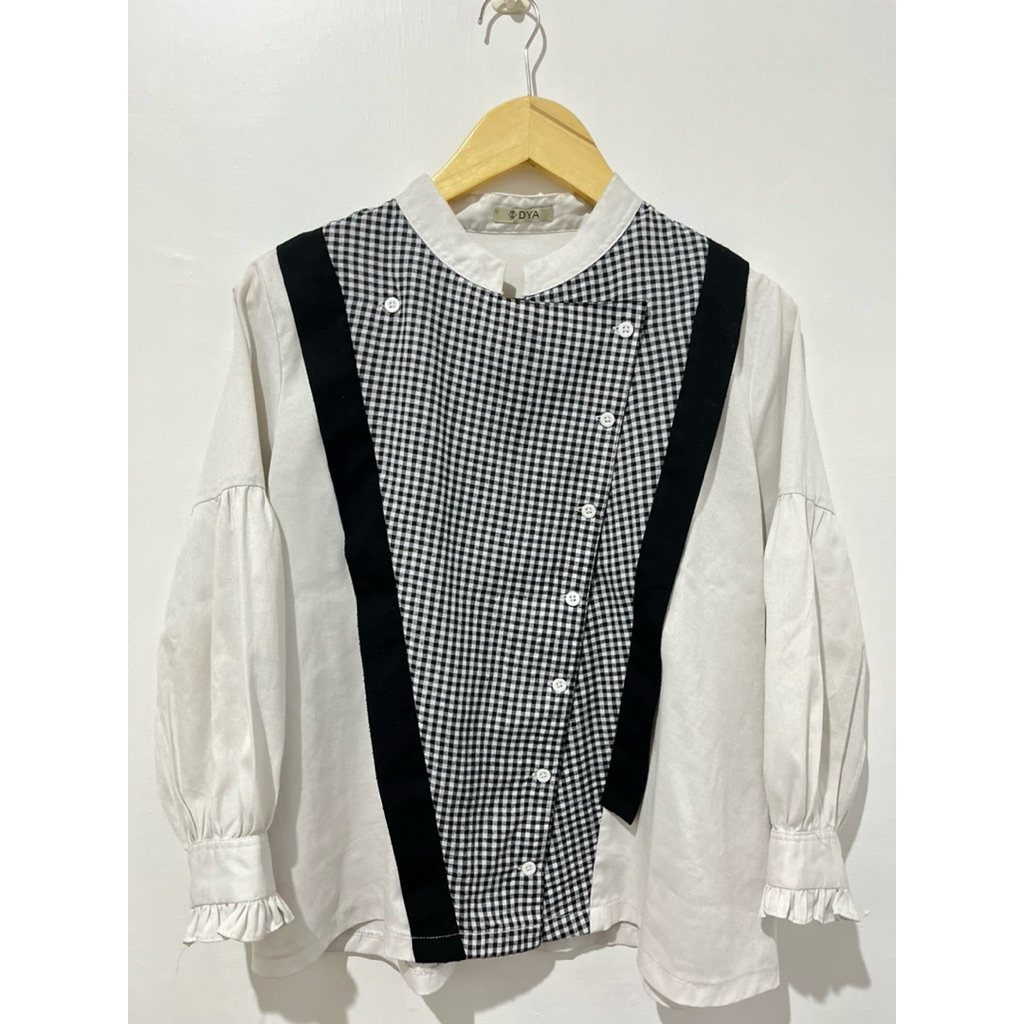 Preloved Atasan by Dya_Id