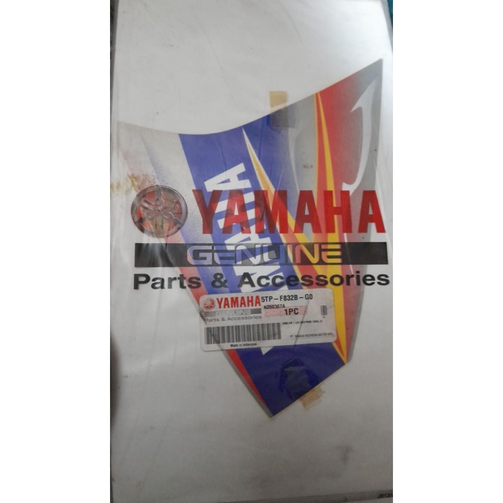 5TP-F832B-G0 Graphic 15 (UR S3/DPMC 2005) Gy emblem sayap L kiri Silver-Biru Genuine Jupiter Z 2005