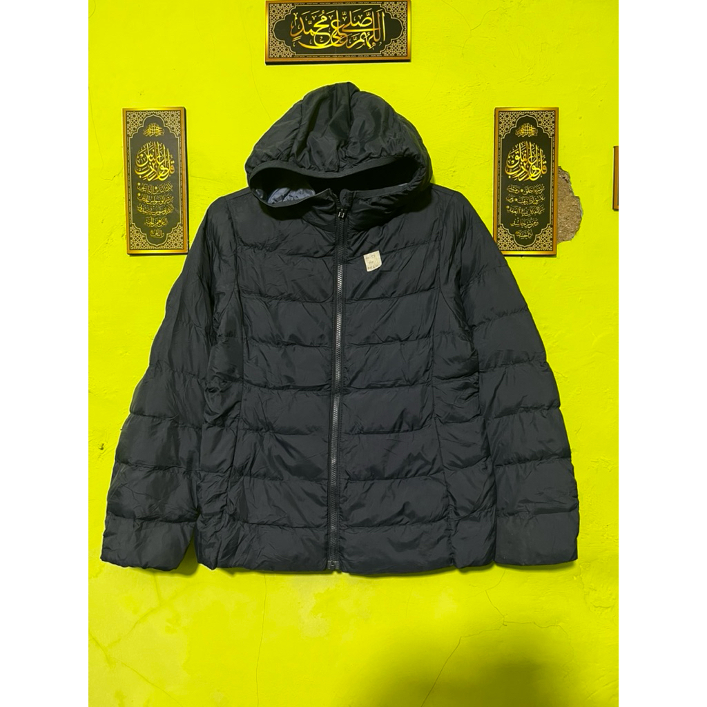 Jaket Anak Ultralight Down UNIQLO Mewah Navy pekat Like new Usia 6 Ke 8 Tahun
