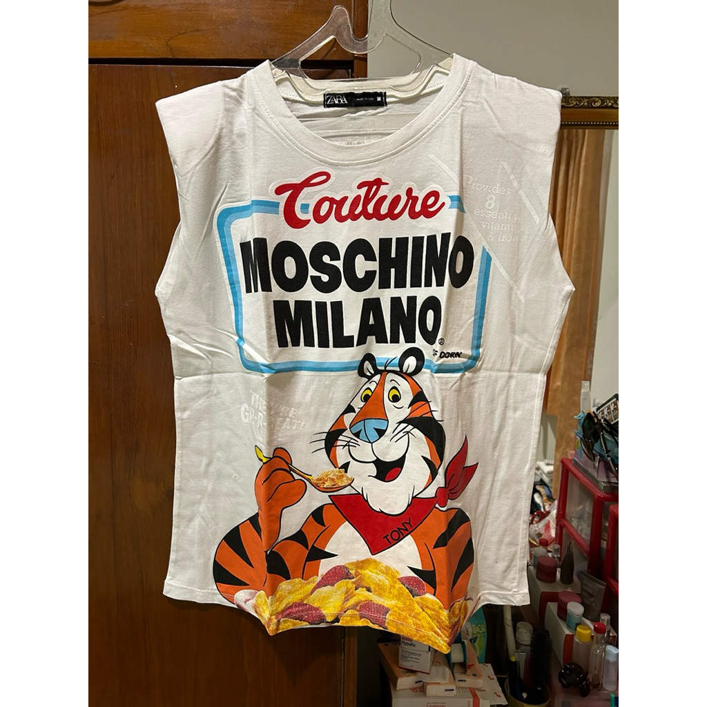 Padded Tshirt - sz S-M