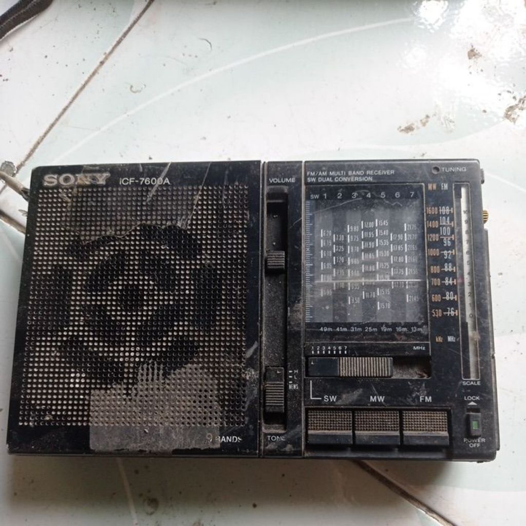 Radio Sony Model ICF-7600A 9 Band