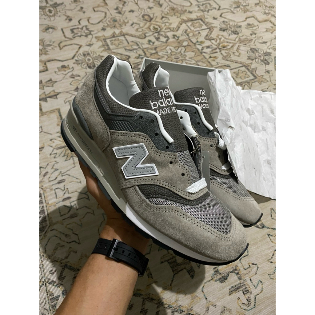 NEW BALANCE 997 GREY