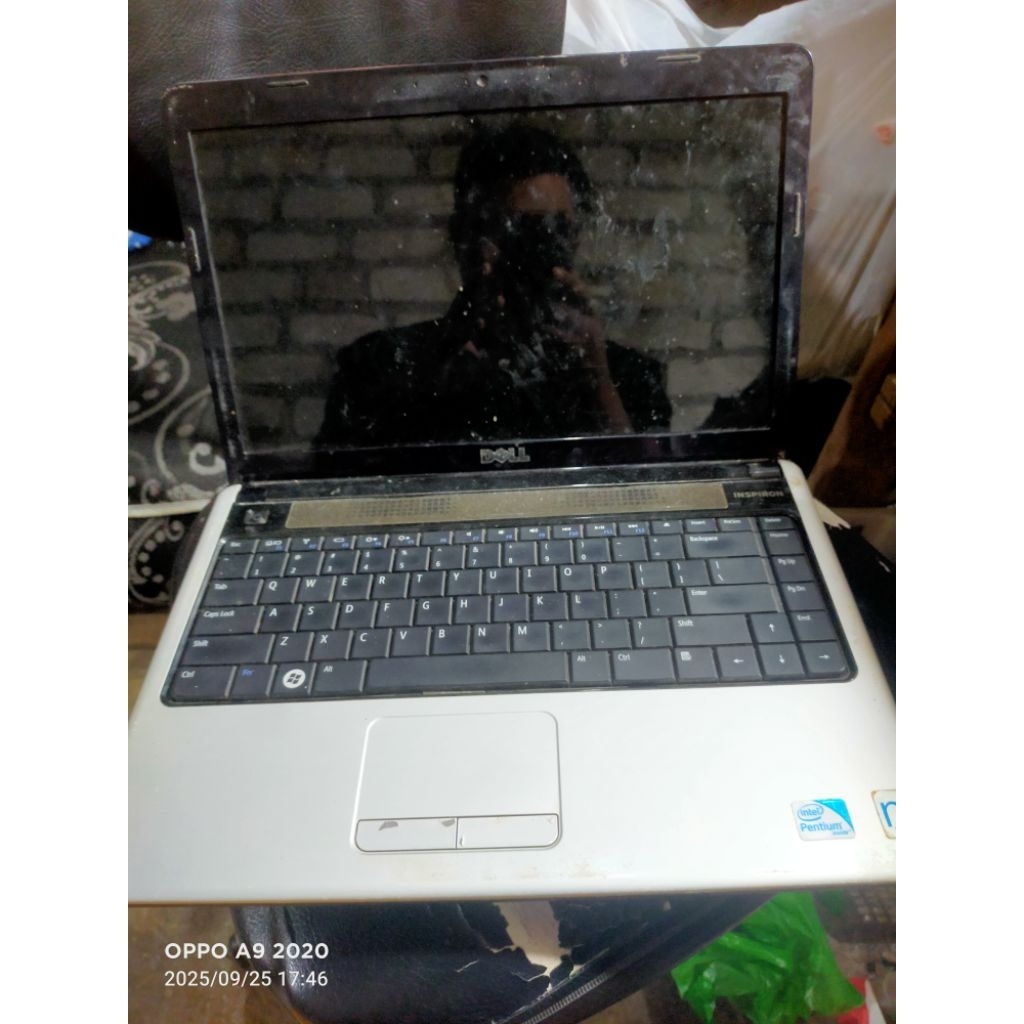 LAPTOP DELL INSPIRION 1440 MATI TOTAL BAHAN