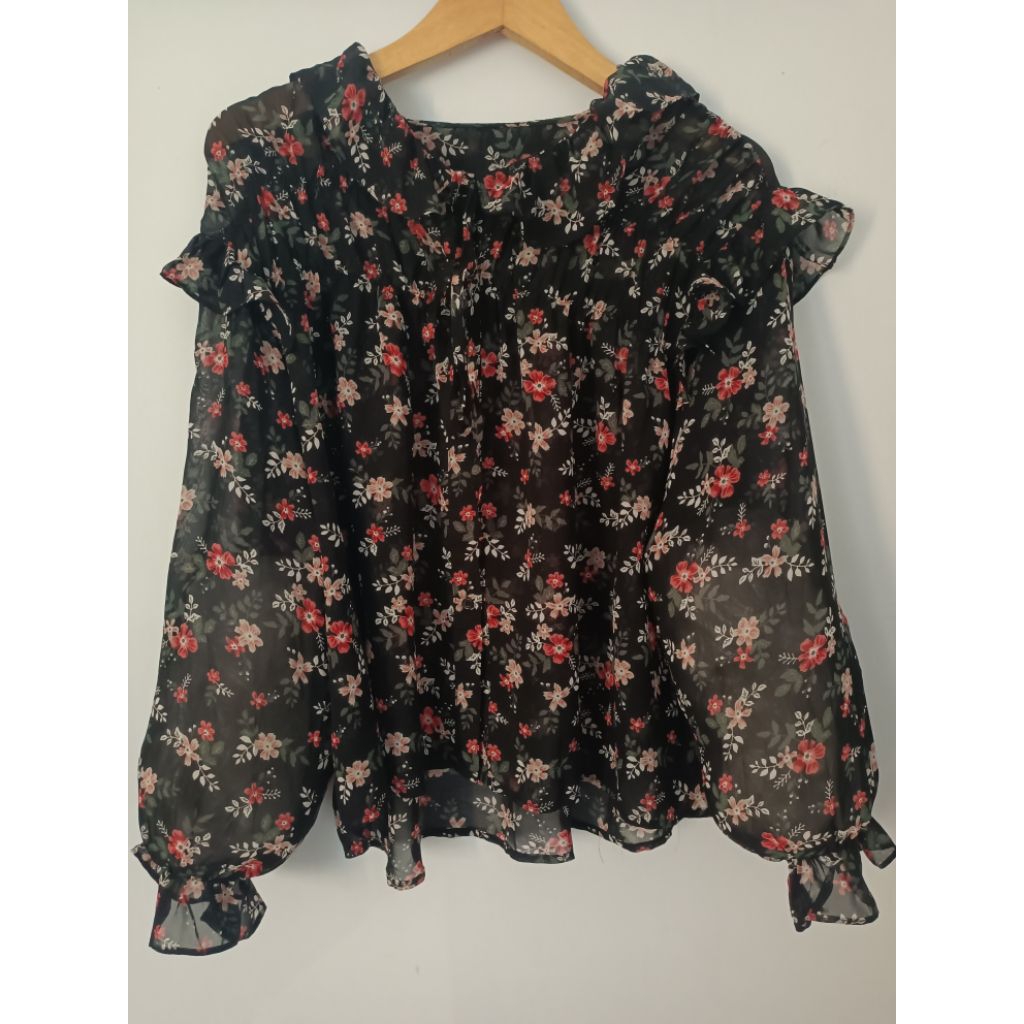 PL BLOUSE KEMEJA BAJU RUFFLE lengan balon motif bunga warna hitam