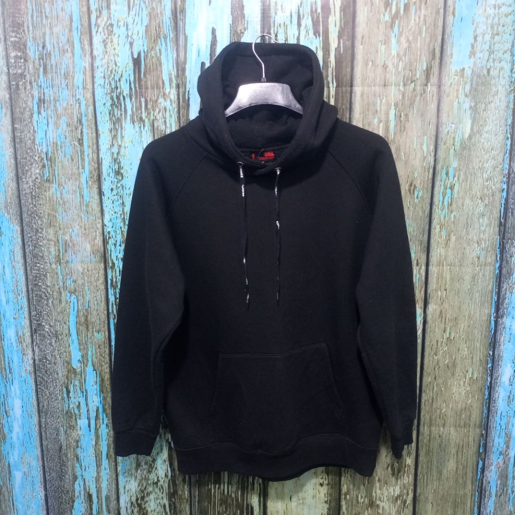 Hoodie ONA BASEMENT hitam polos size XL  (P 76cm L 61cm)