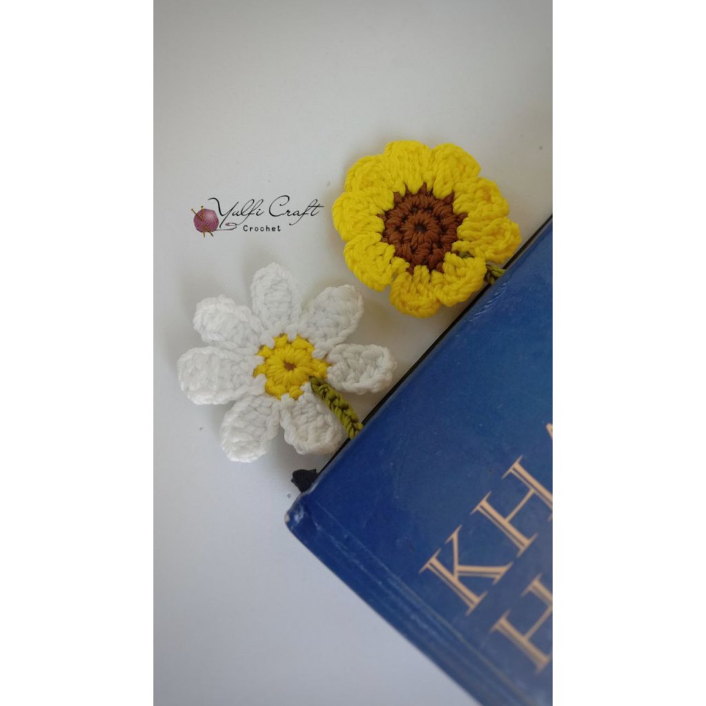Bookmark Rajut / Penanda Buku Rajut / Handmade