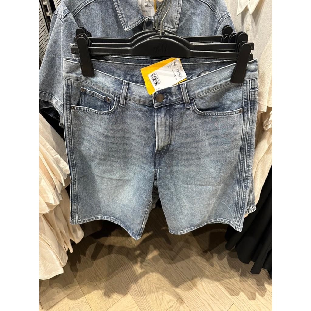 Celana Jeans Pendek Cowok H&M