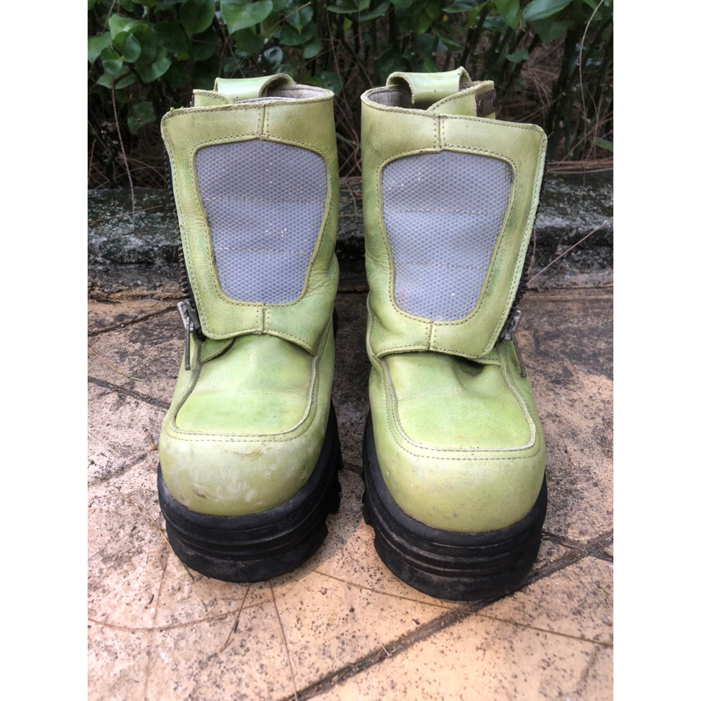 vintage Destroy leather boots