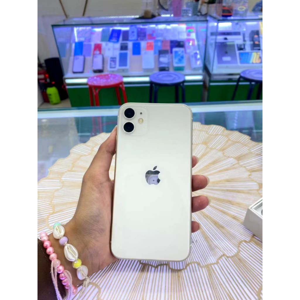 IPHONE 11 64GB SECOND IBOX LENGKAP NO MINUS