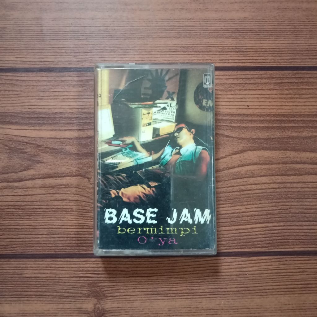 Kaset BASE JAM Bermimpi