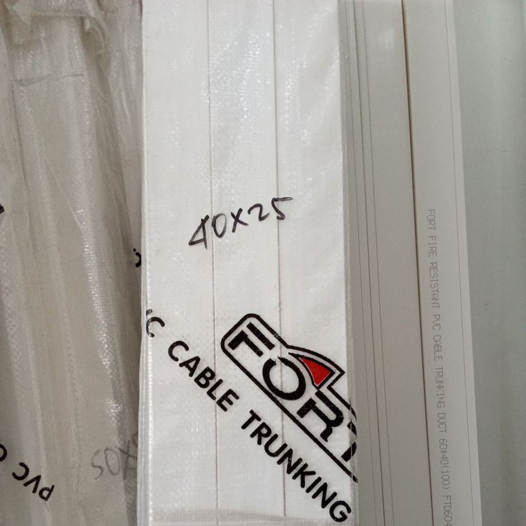 KABEL DUCT DUCTING TF NON DOUBLE TAPE 1,7M  40x25 DUCTING TF PELINDUNG KABEL