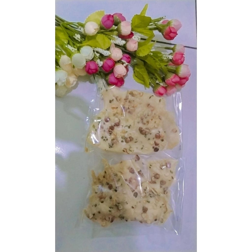 rempeyek kacang tanah / rempeyek kacang