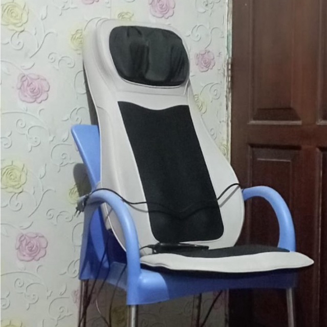 kursi pijat merk JMG (tanpa kursi) untuk memijat titik" di bagian belakang. mudah dibawa dan tidak p
