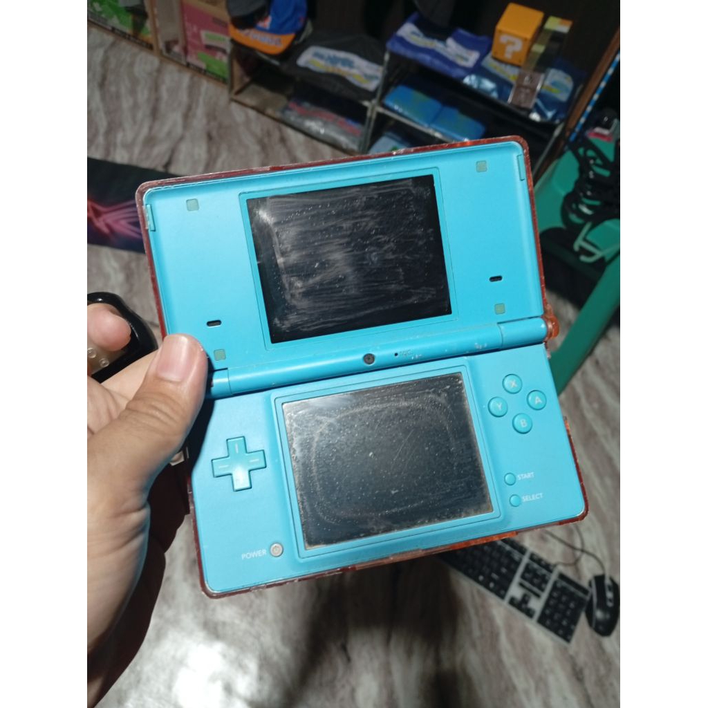 Nintendo Dsi rusak [Bahan]