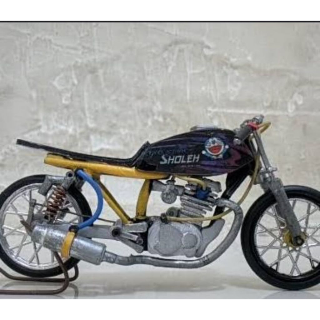 miniatur motor surex Honda cb100 ban cacing