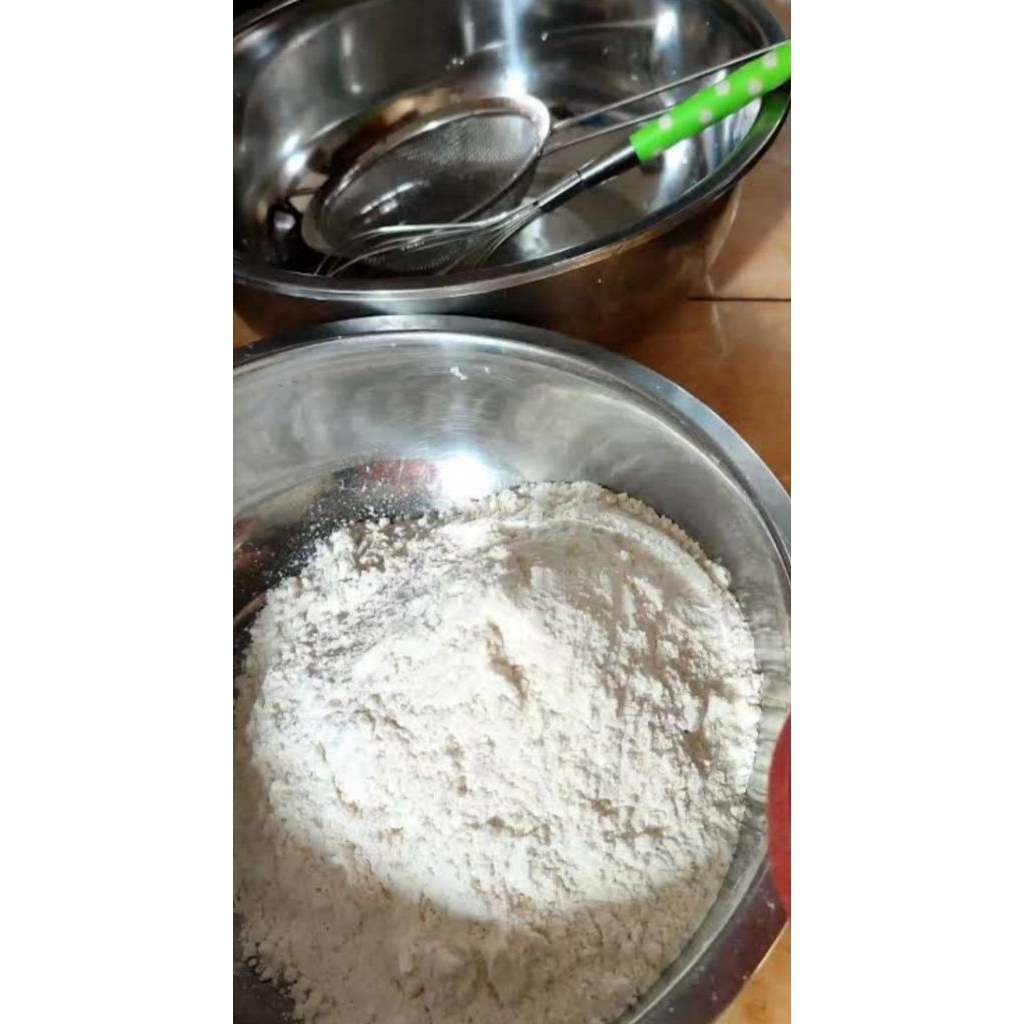 tepung terigu/tepung terigu curah/tepung roti/1kg