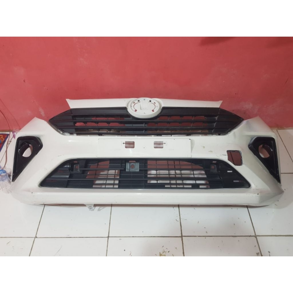 BEMPER DEPAN SIGRA FACE