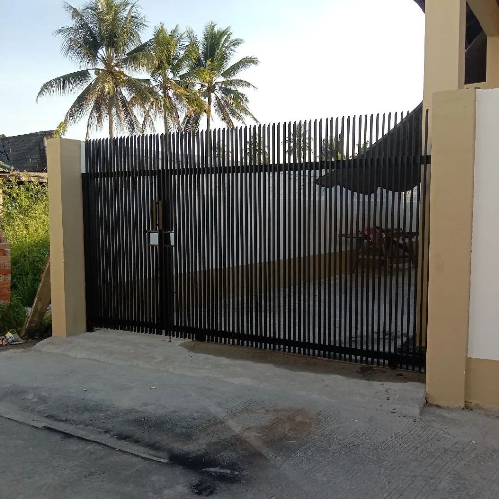 pintu dorong minimalis,Bikin tampillan depan rumah makin tambahh minimalis.