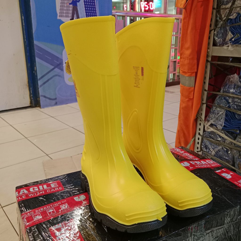 Sepatu safety boot INYATI / Wayna INYATI Original asli - 35