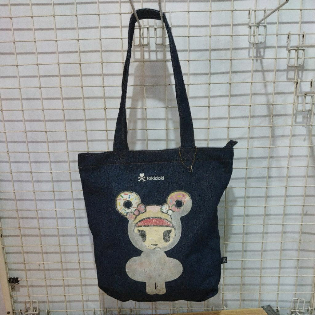 tokidoki denim tote- alas 9x28cm tinggi 35cm