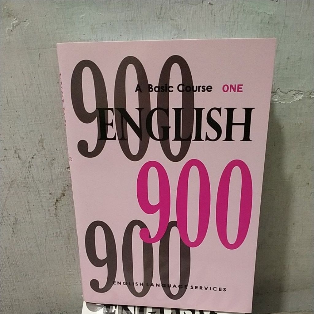 Conversation : English 900 book one