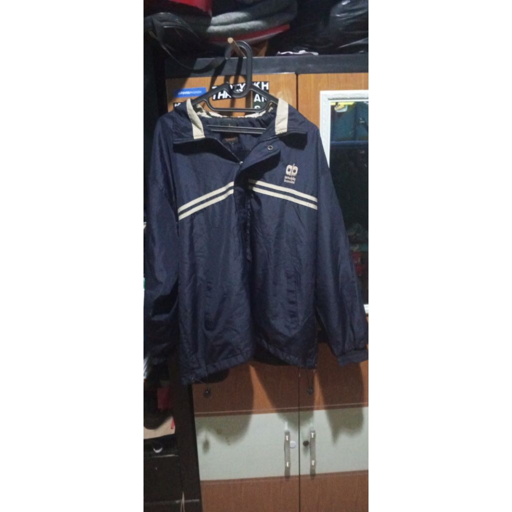 jaket windbraker Arnaldo