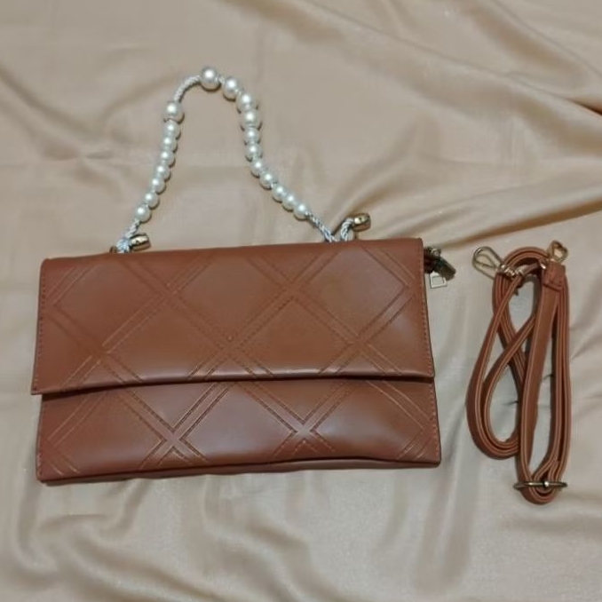 Preloved Tas Coklat Model Amplop - Tas Kondangan Wanita