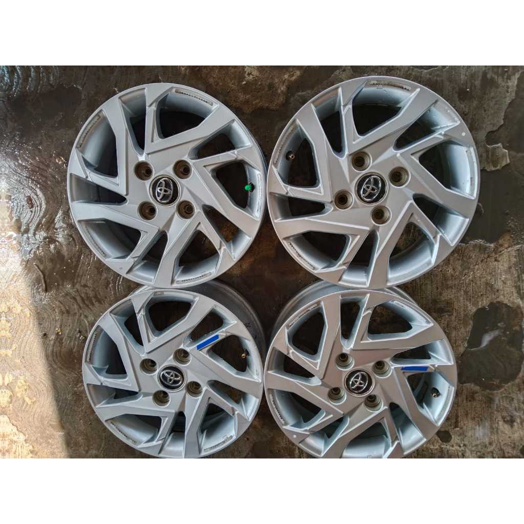 Velg oem avanza veloz r15 4x1143 silver