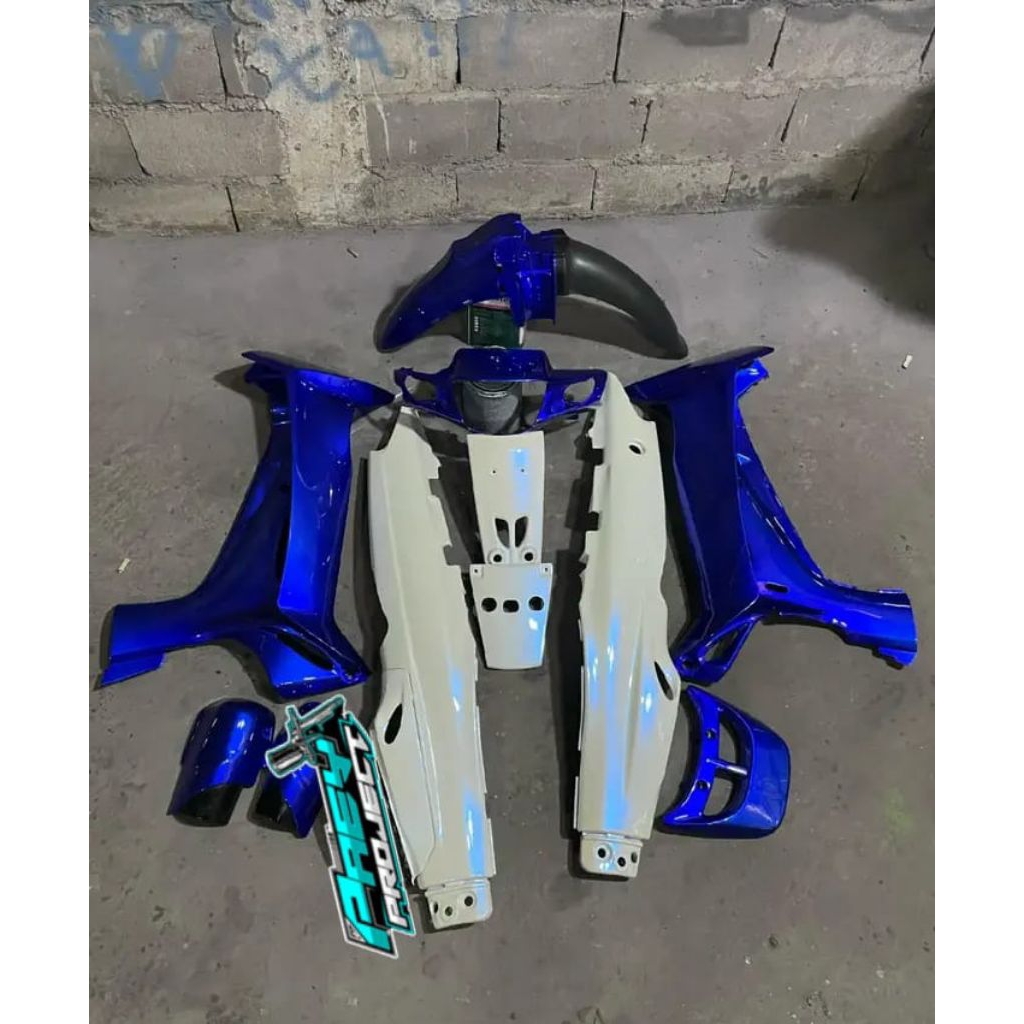 full body halus Yamaha Fiz R warna biru putih lembayung biru