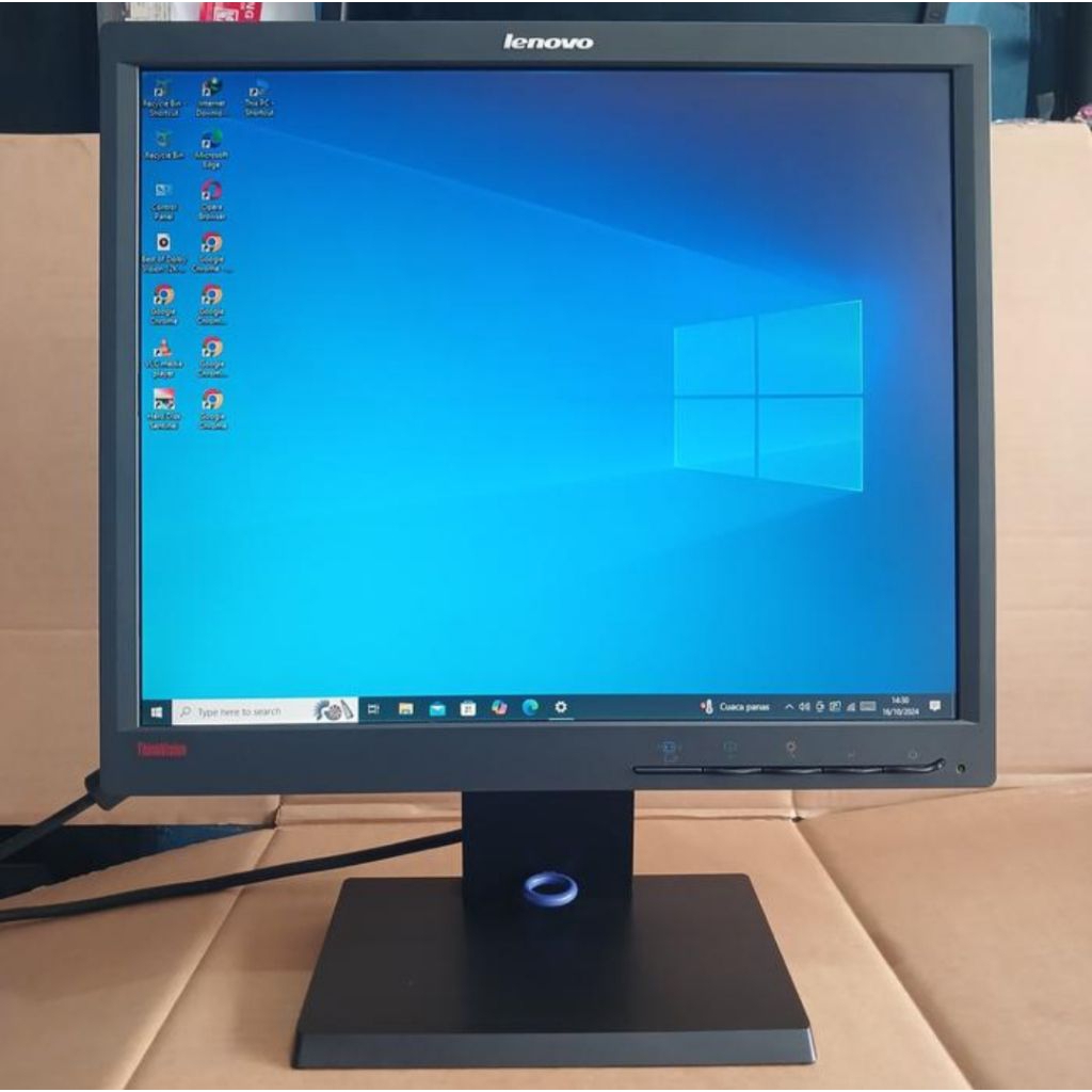 monitor LCD LENOVO L1711PC 17 inch kotak like NEW