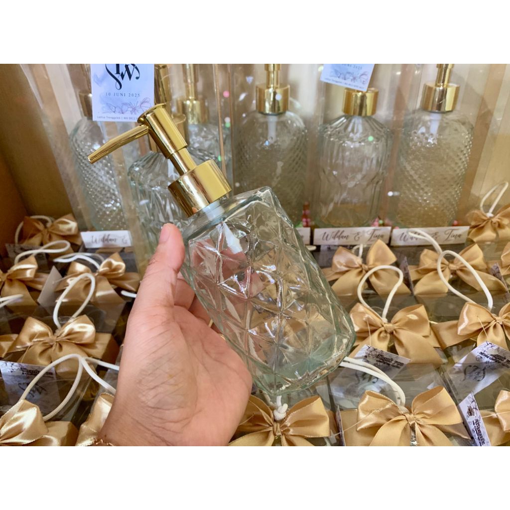 Kristal pump/ botol sabun kristal/ botol sabun kaca/ souvenir pump sabun kaca