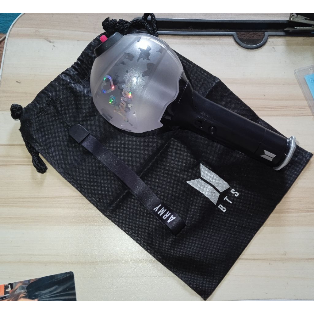 BTS Official Lightstick Ver.3 (Preloved)//ARMY BOMB VER.3 OFFICIAL BTS LIGHTSTICK