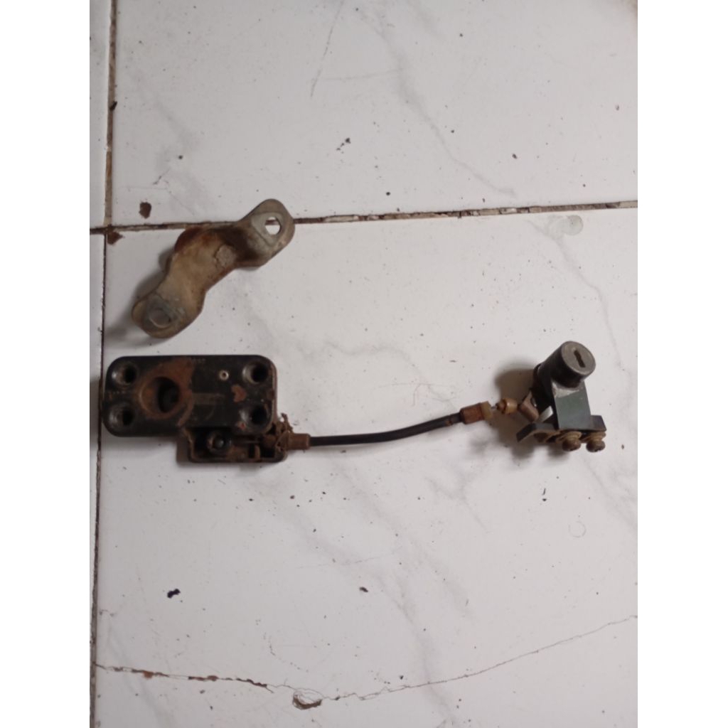Kunci jok sadel satu set original Suzuki RC 100 rc Bravo