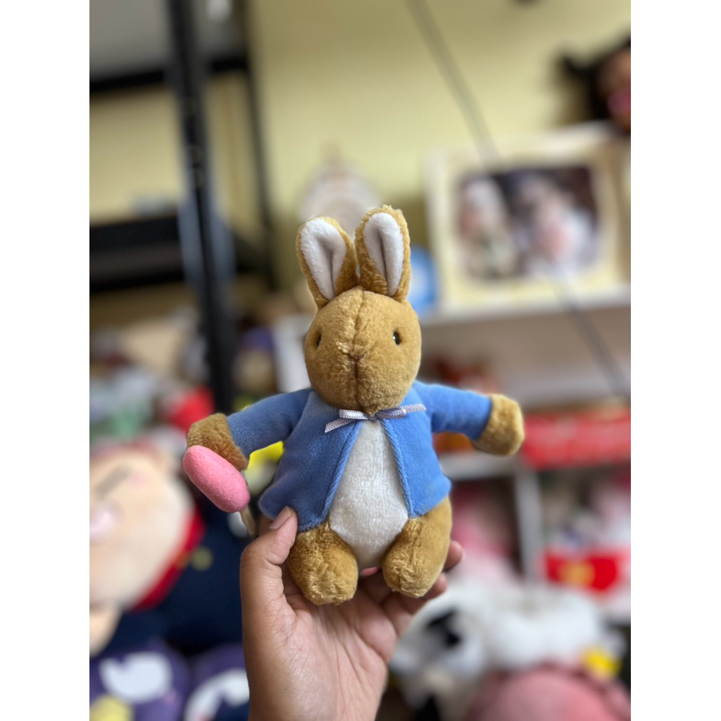boneka peter rabbit