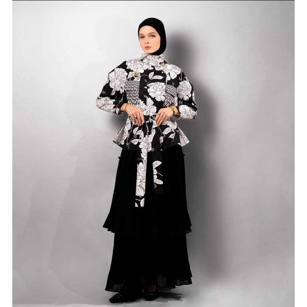 PRELOVED VIVI ZUBEDI