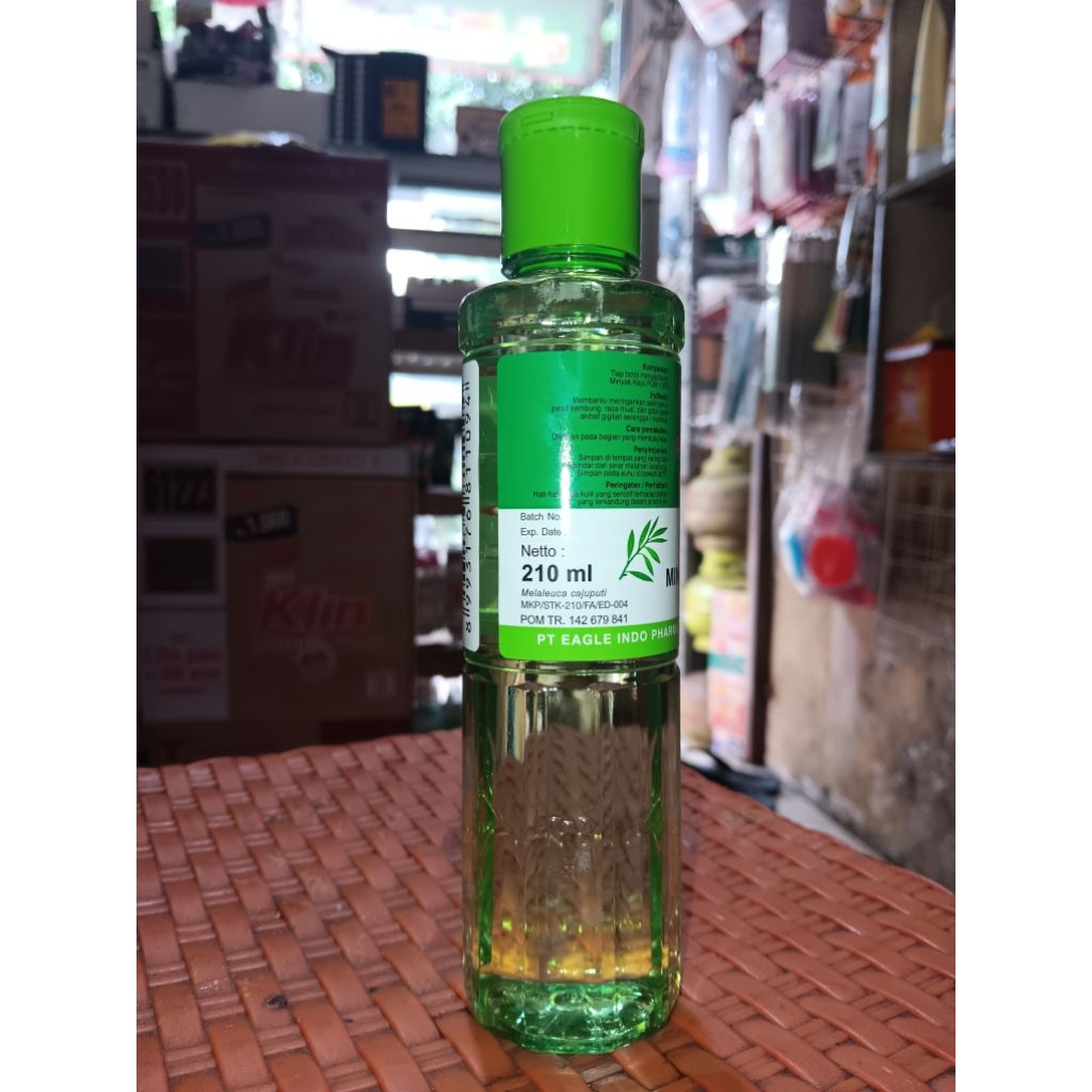 minyak kayu putih 210ml