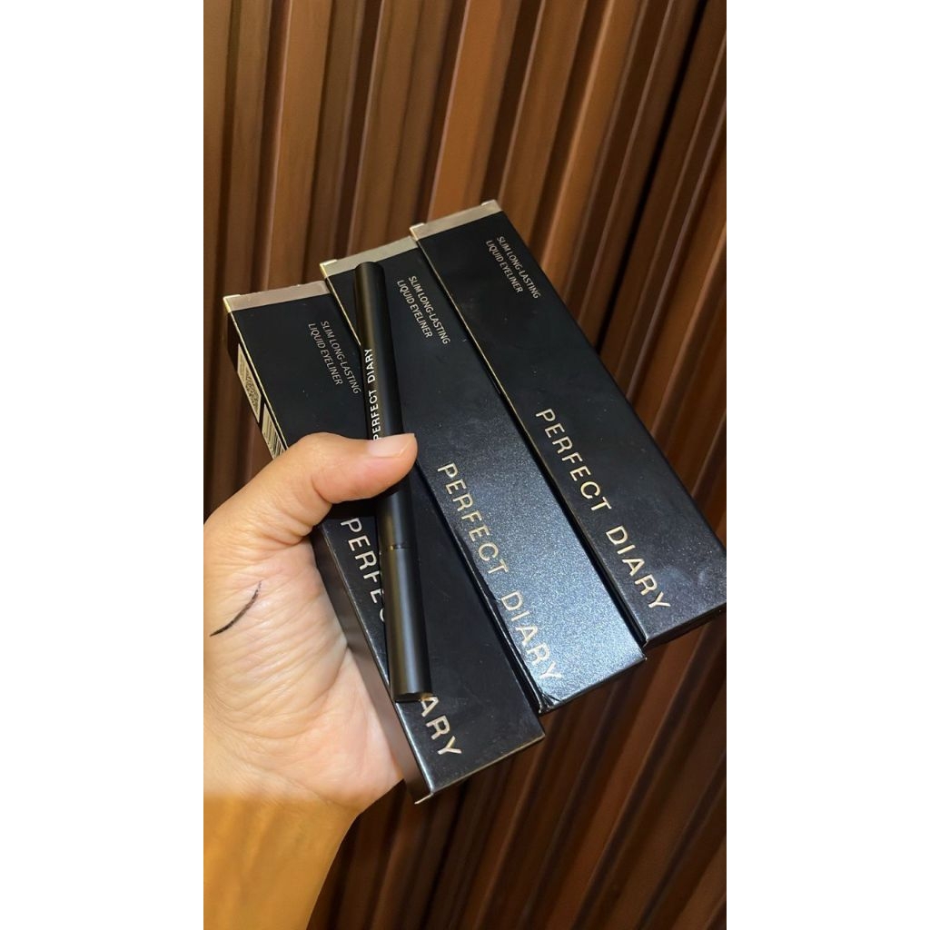 EYELINER PERFECT DIARY