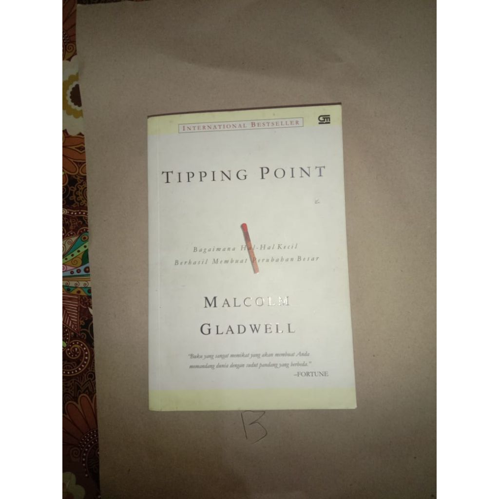 BUKU TIPPING POINT