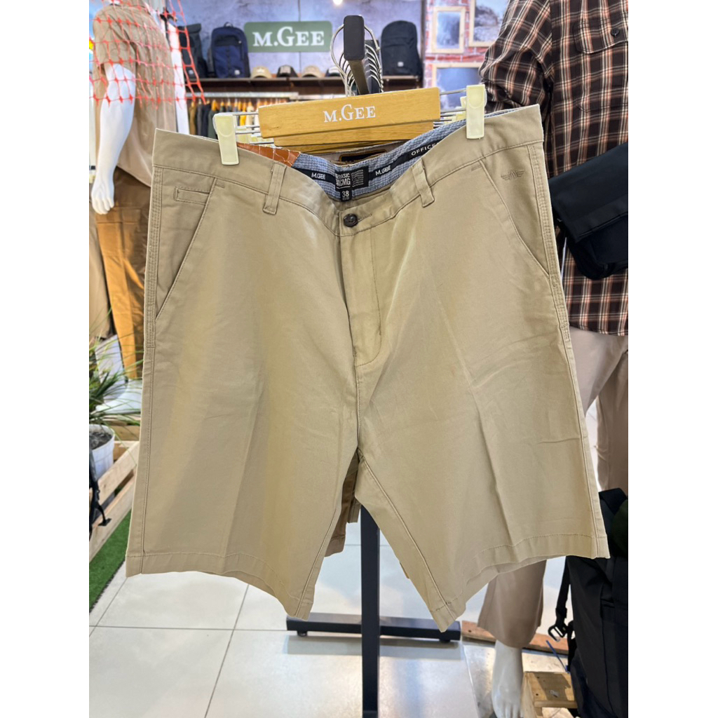 MGee celana pendek basic pria Preppy C004 Khaky