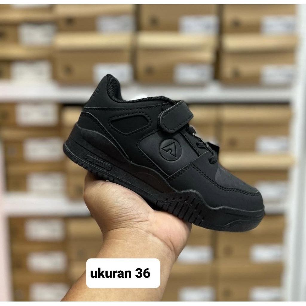 sepatu sekolah Reebok original Ori  anak hitam polos full black