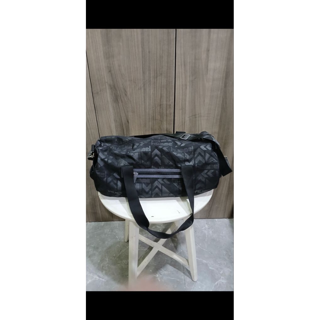 Duffel bag second. duffel bag bekas. duffel bag preloved. Tas gym bekas. tas gym second. tas gym pre