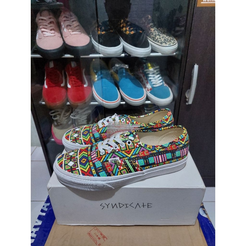 VANS COLLABS BATIK SGD