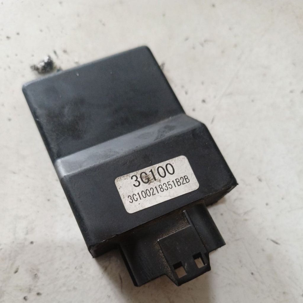 aksesoris motor sparepart ecu motor Yamaha Vixion bekas second original Ecu 3c1 vixion old