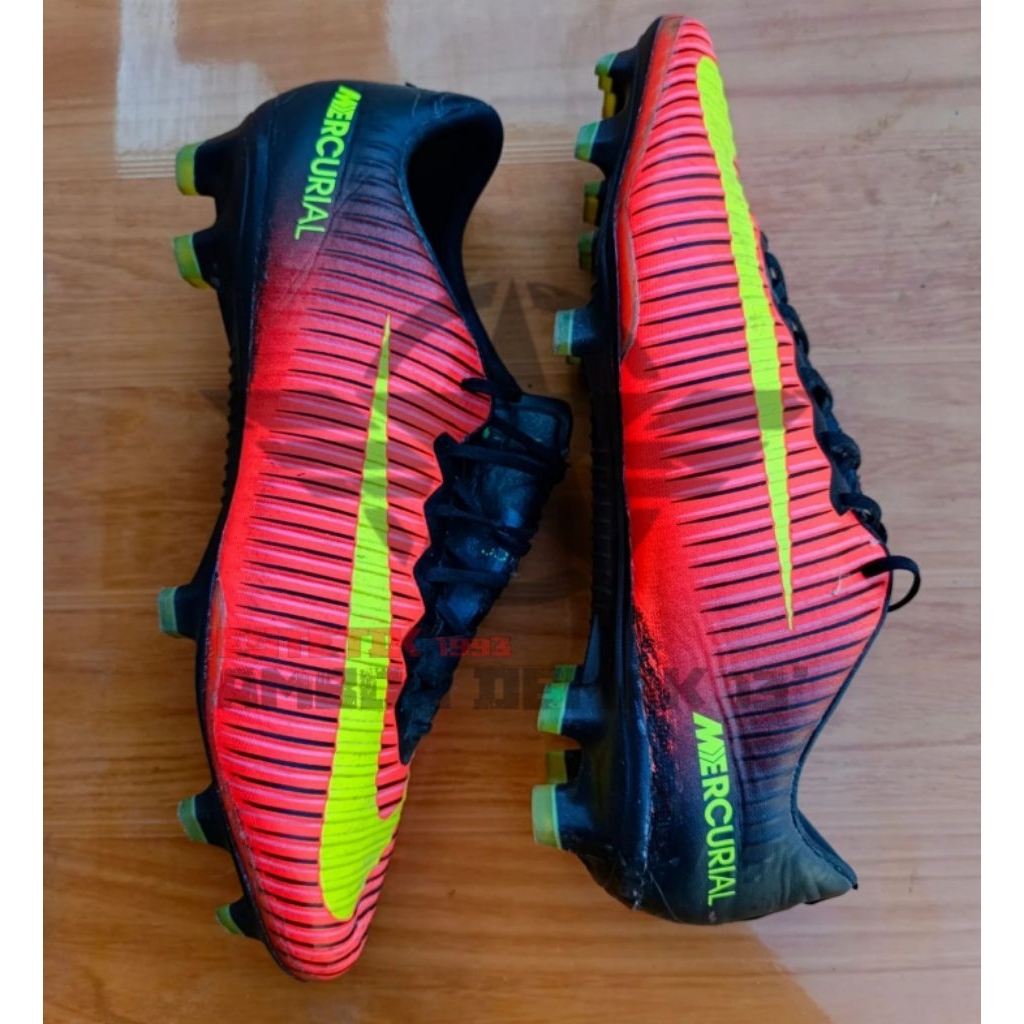 Sepatu bola Nike mercurial vapor xi sz 43 SECOND